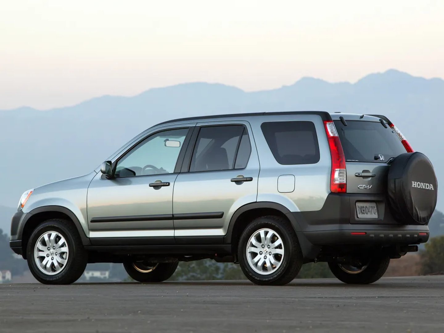 Honda_CR-V_2_generation_restyling__SUV_5-doors__2.jpg