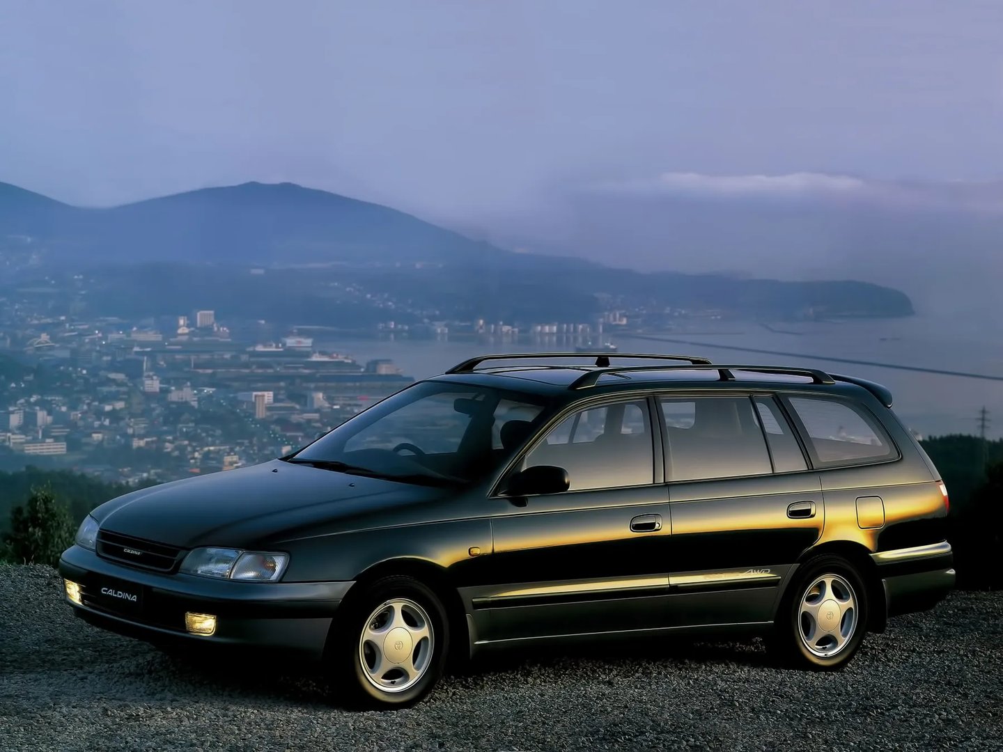 Toyota_Caldina_1_generation__Estate_5-door__3.jpg