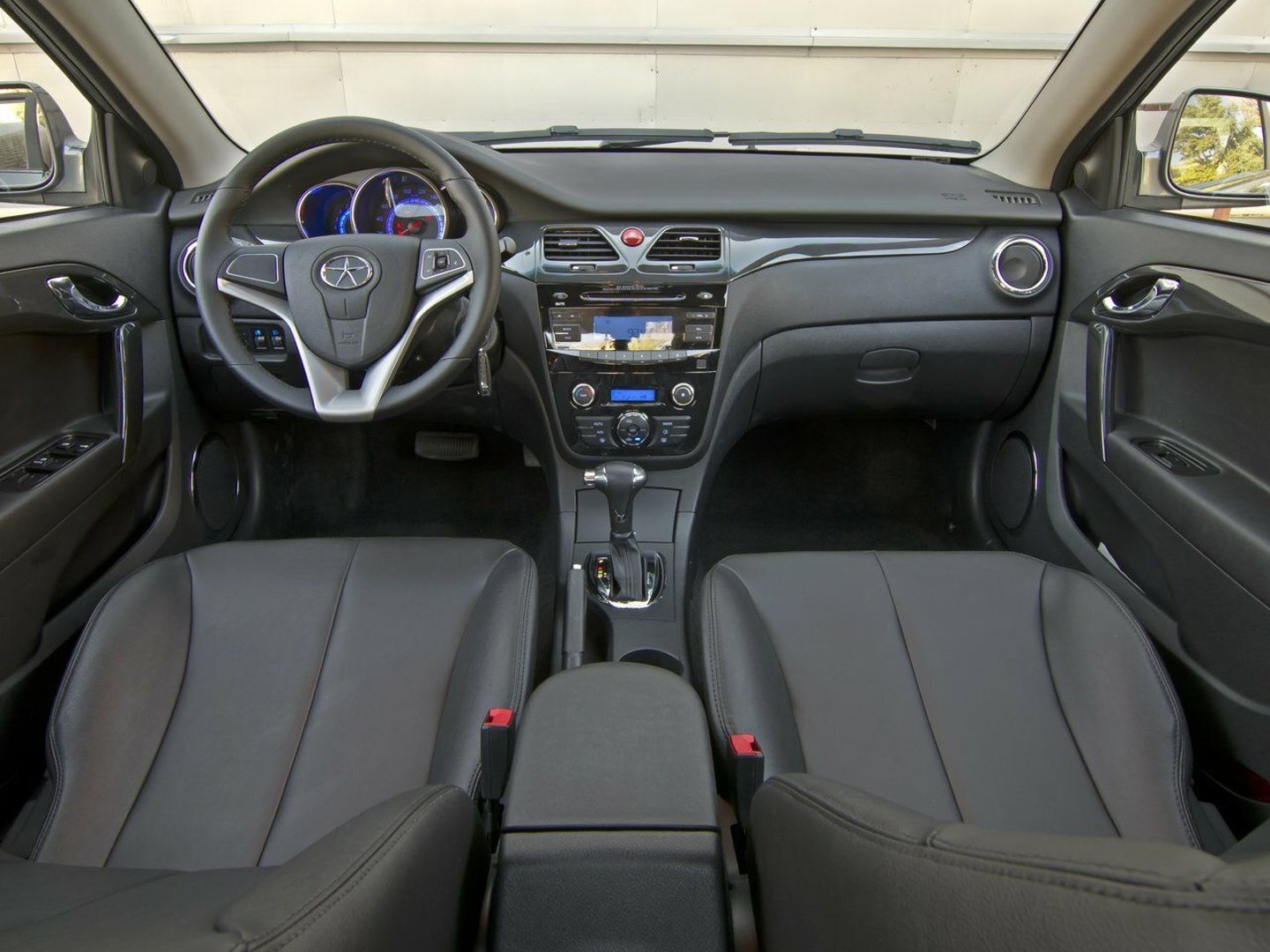 jac_J5_(Heyue)_1_generation__Sedan__5.jpg