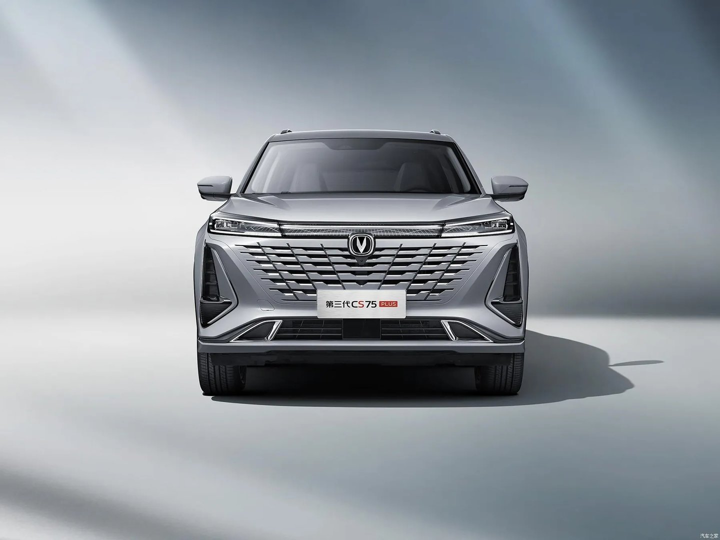 Changan_CS75_Plus_1_generation_restyling_2__SUV_5-doors__3.jpg
