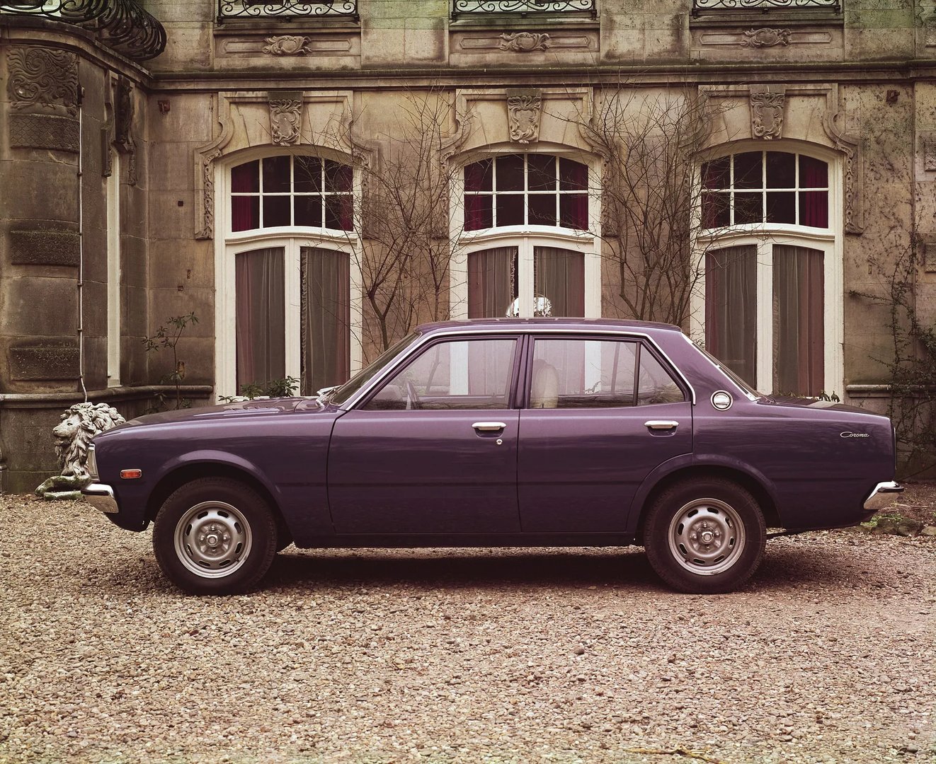 Toyota_Corona_5_generation__Sedan__4.jpg