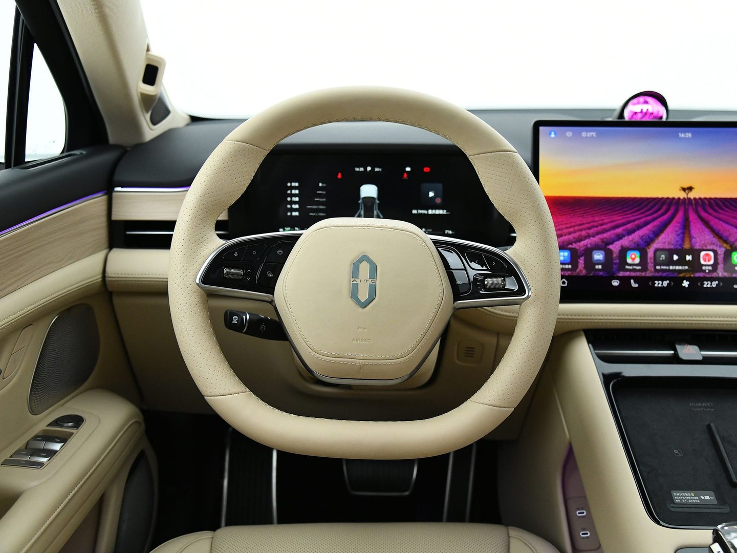 seres_M5_1_generation__SUV_Coupe__31.jpg