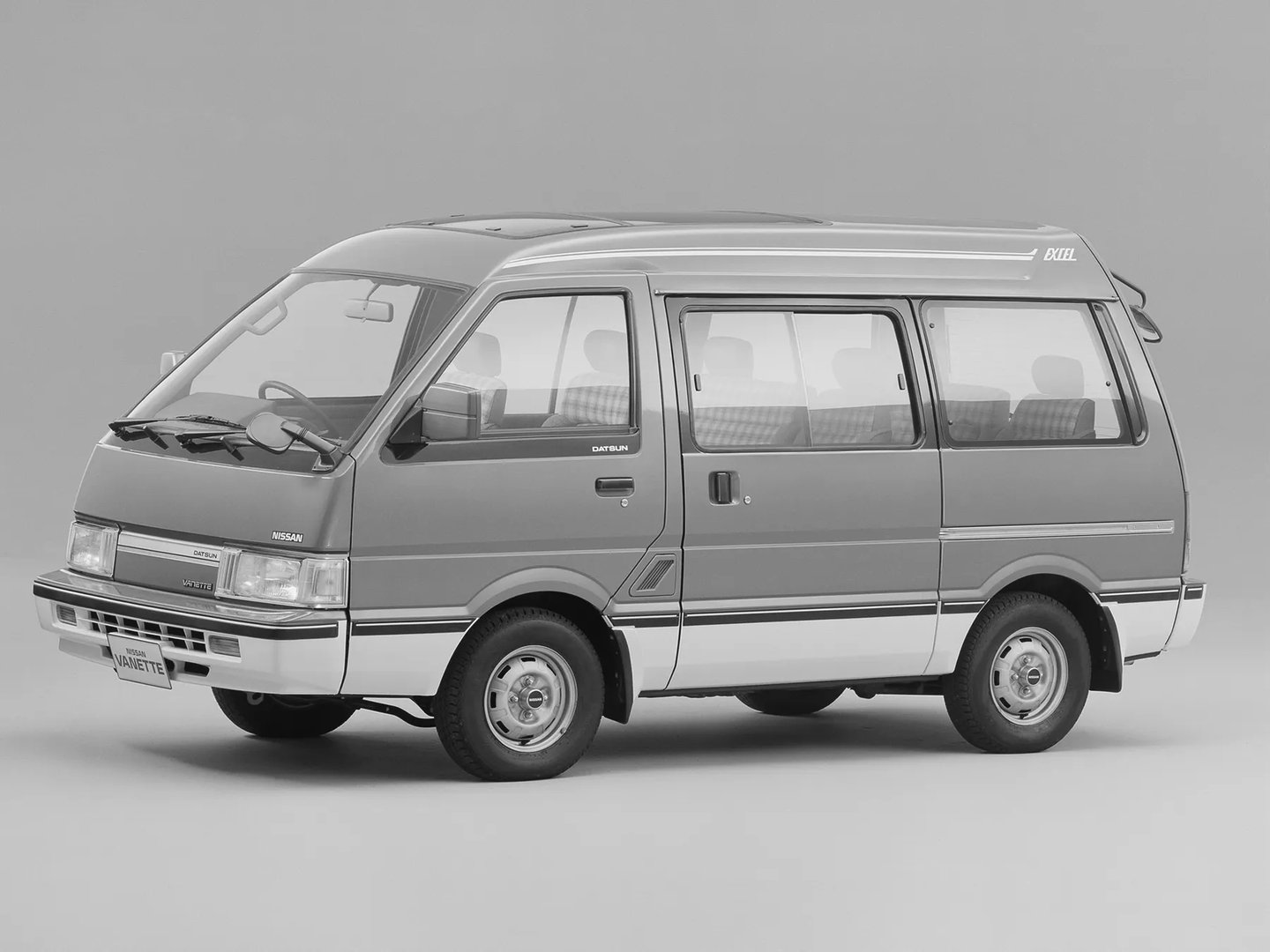 Nissan_Vanette_2_generation__Minivan__4.jpg