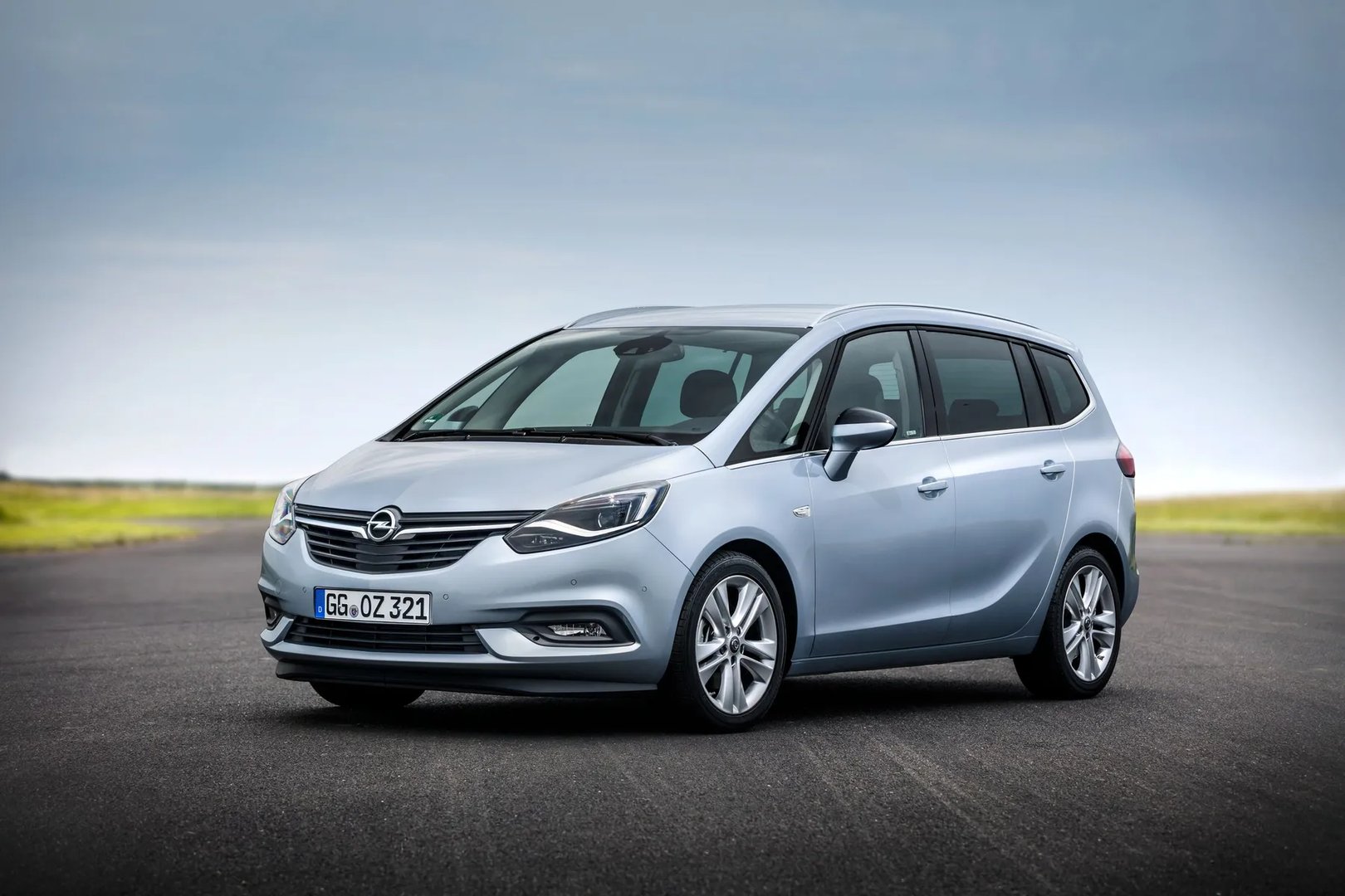3 generation, restyling 