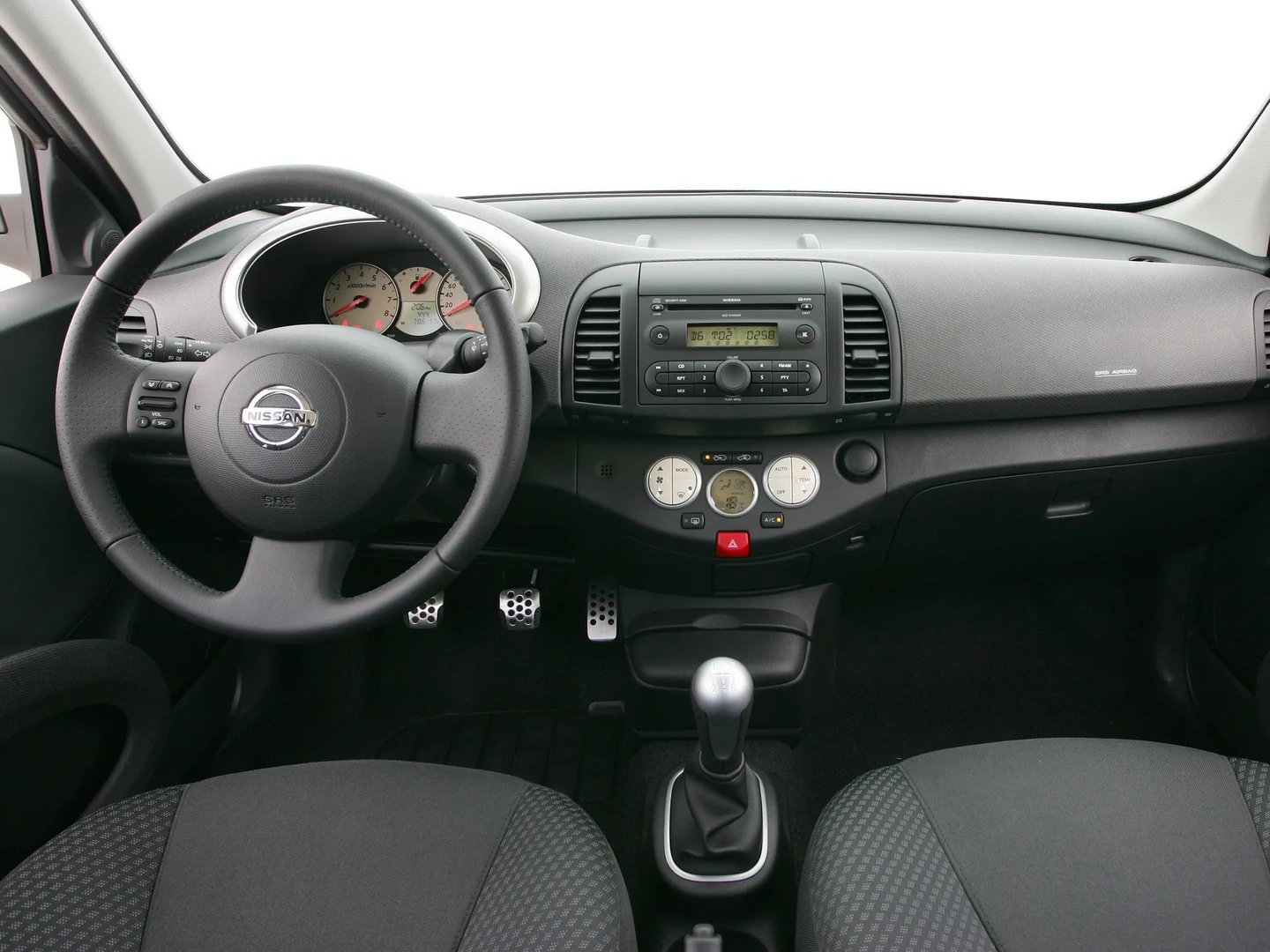 Nissan_Micra_3_generation__Mini_5-doors__12.jpg
