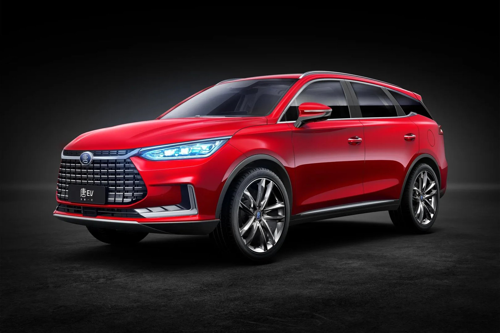 BYD_Tang_2_generation__SUV_5-doors__1.jpg