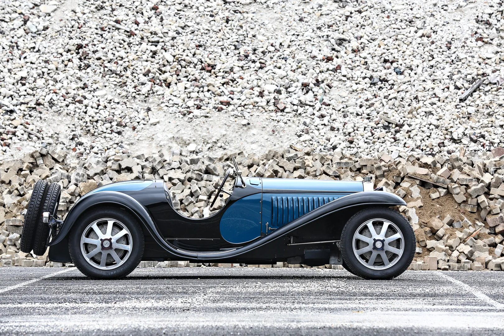 Bugatti_Type_55_1_generation__Roadster__3.jpg