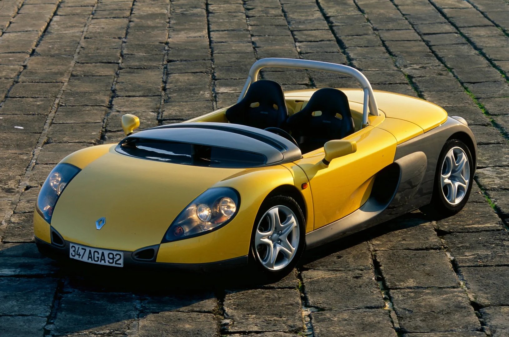 Renault_Sport_Spider_1_generation__Cabrio__4.jpg