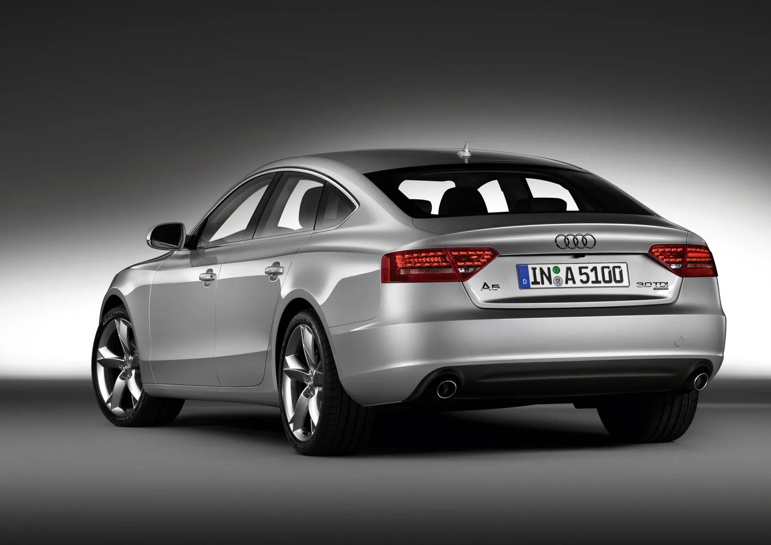 Audi_A5_1_generation__Liftback__2.jpg