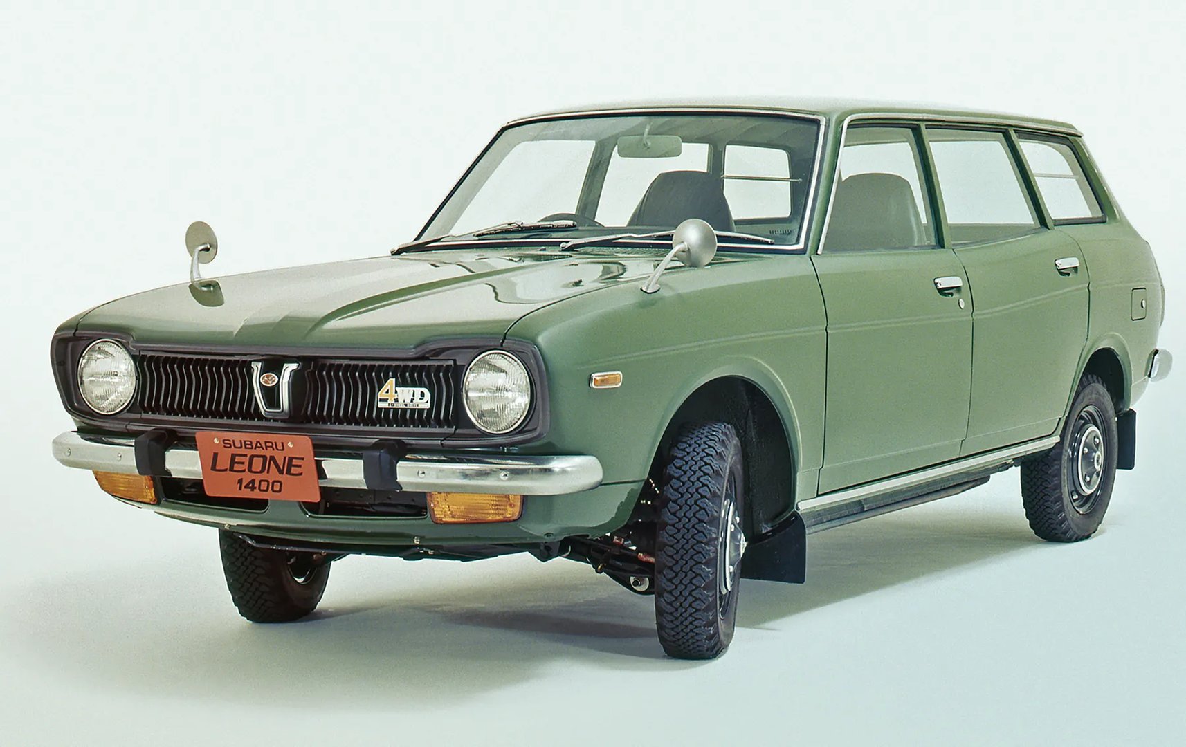 Subaru_Leone_1_generation__Estate_5-door__1.jpg