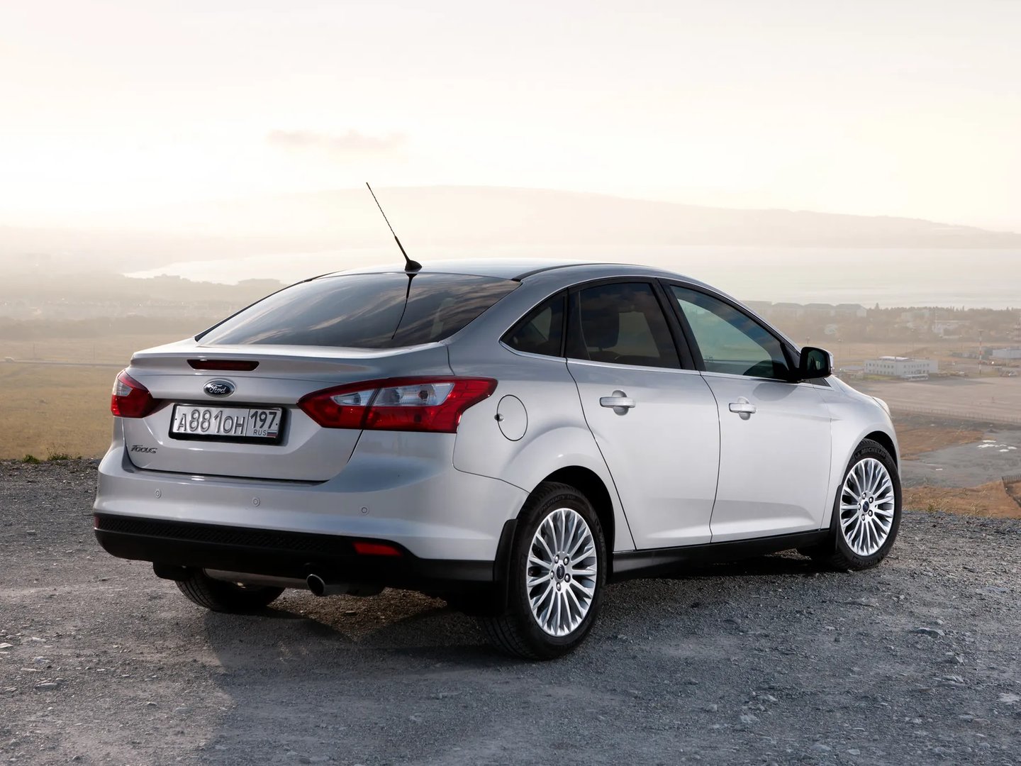 Ford_Focus_3_generation__Sedan__9.jpg