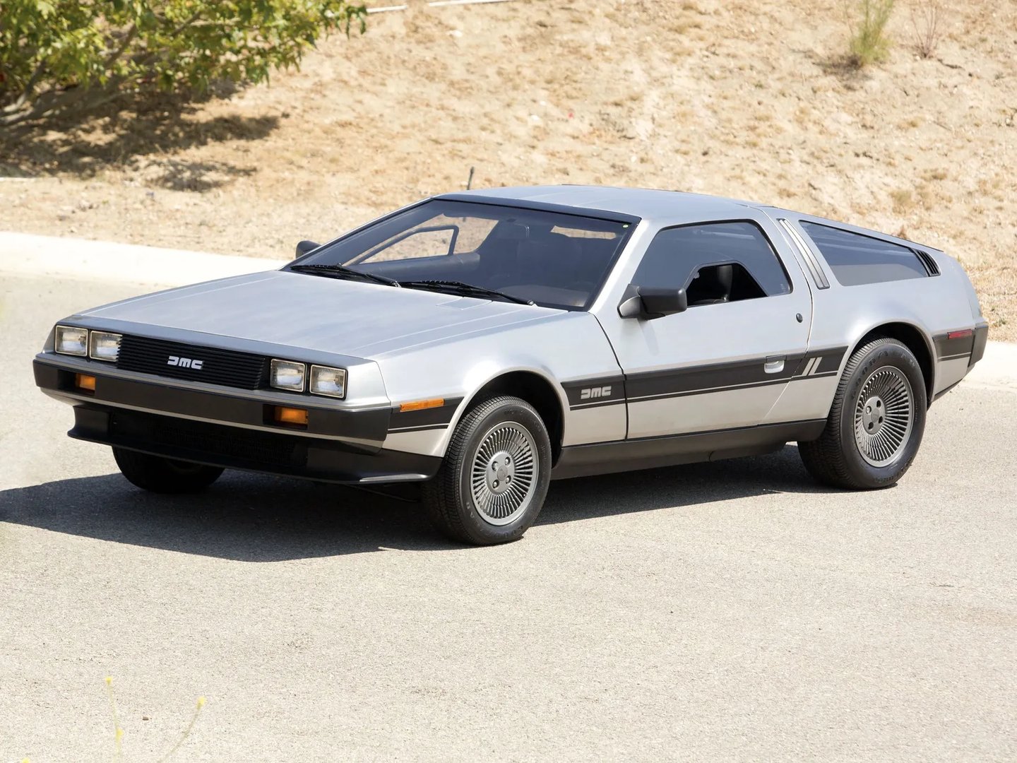 DeLorean_DMC-12_1_generation__Coupe__7.jpg
