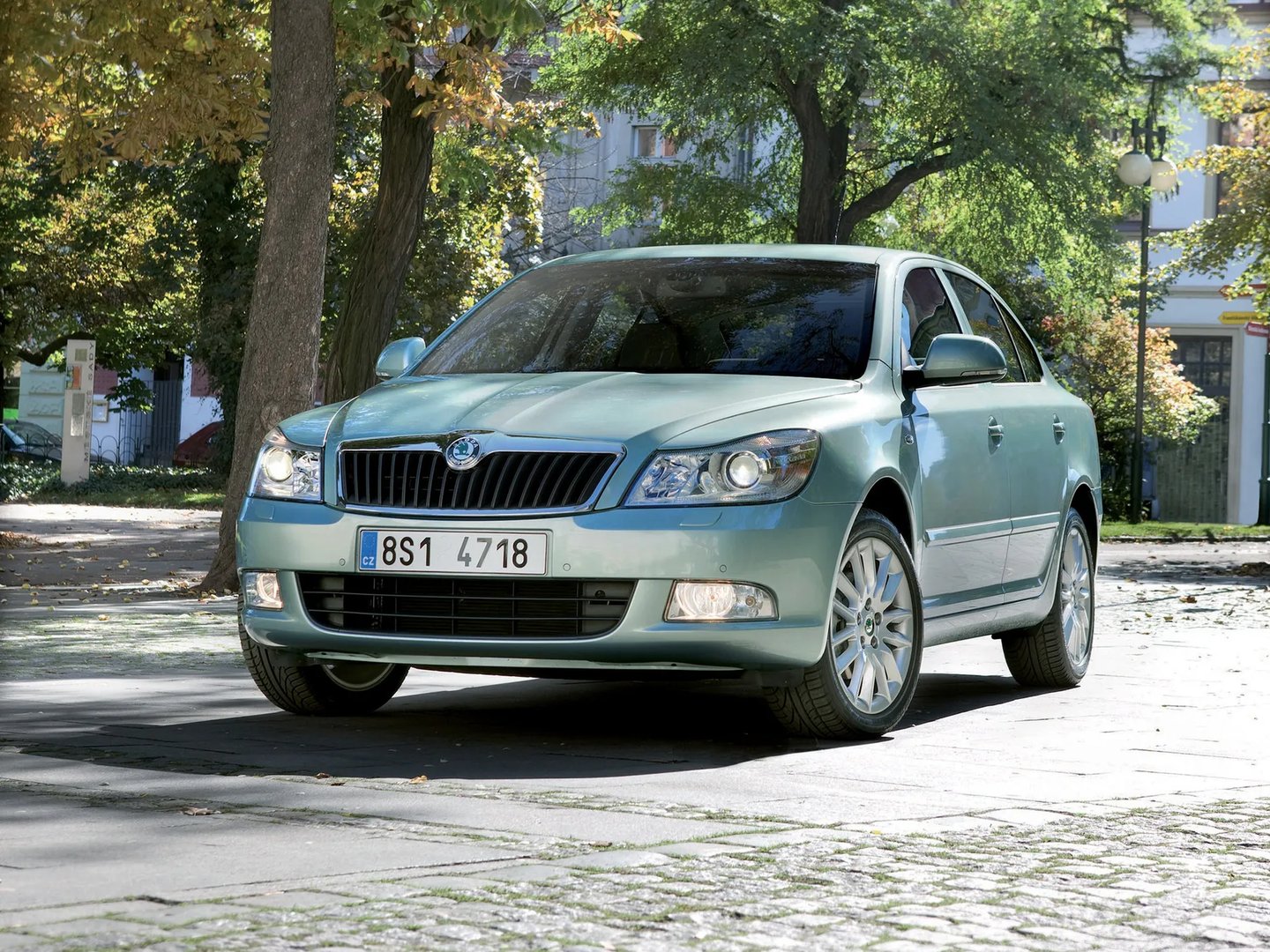 Skoda_Octavia_2_generation_restyling__Liftback__1.jpg