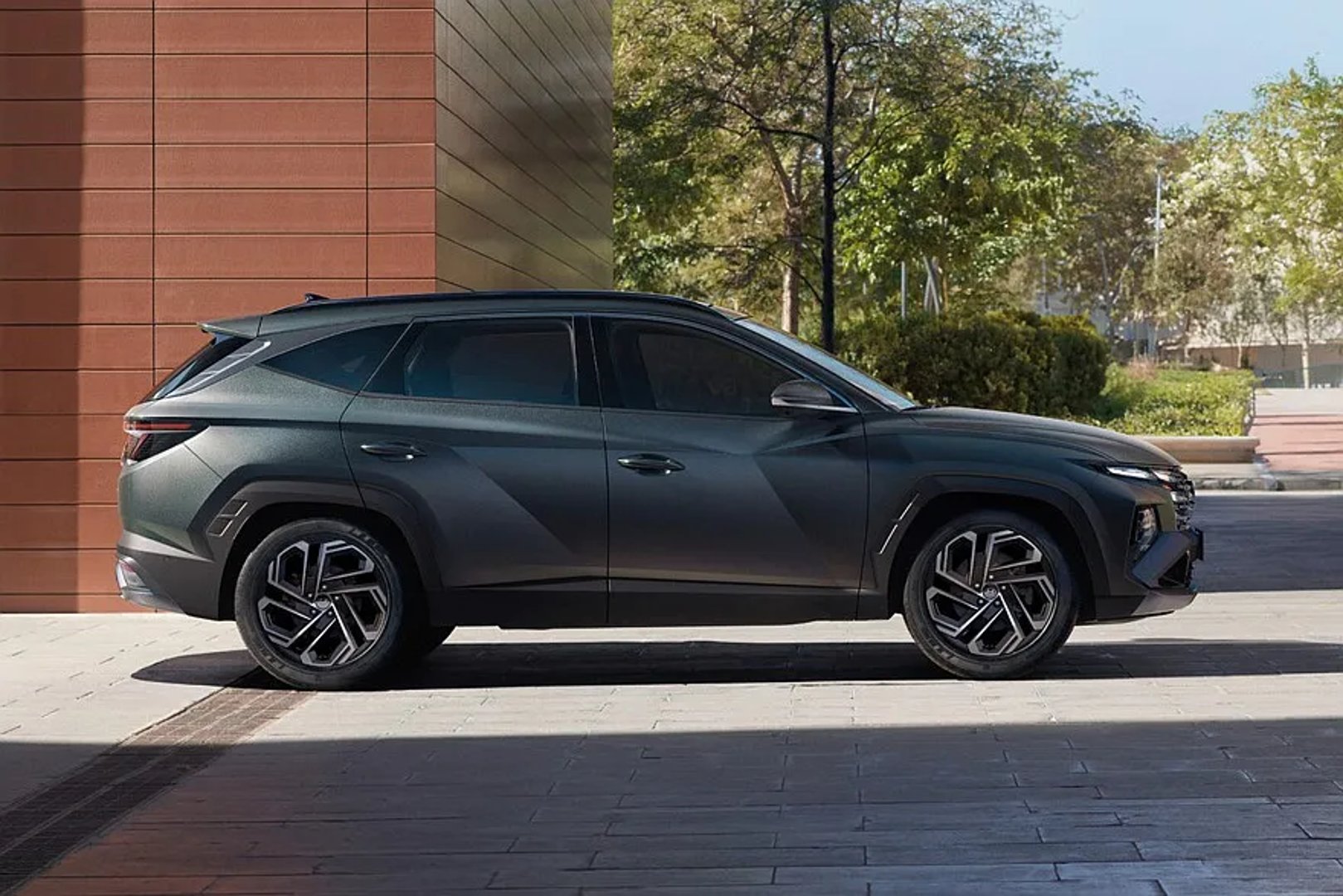 Hyundai_Tucson_4_generation_restyling__SUV_5-doors__2.jpg