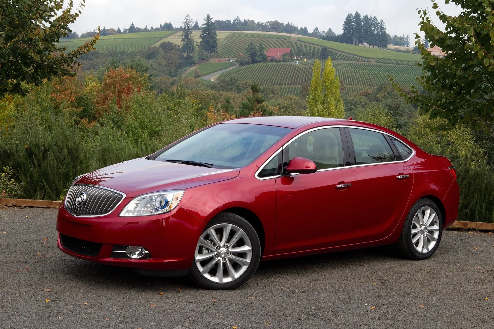 Buick_Verano_1_generation__Sedan__3.jpg