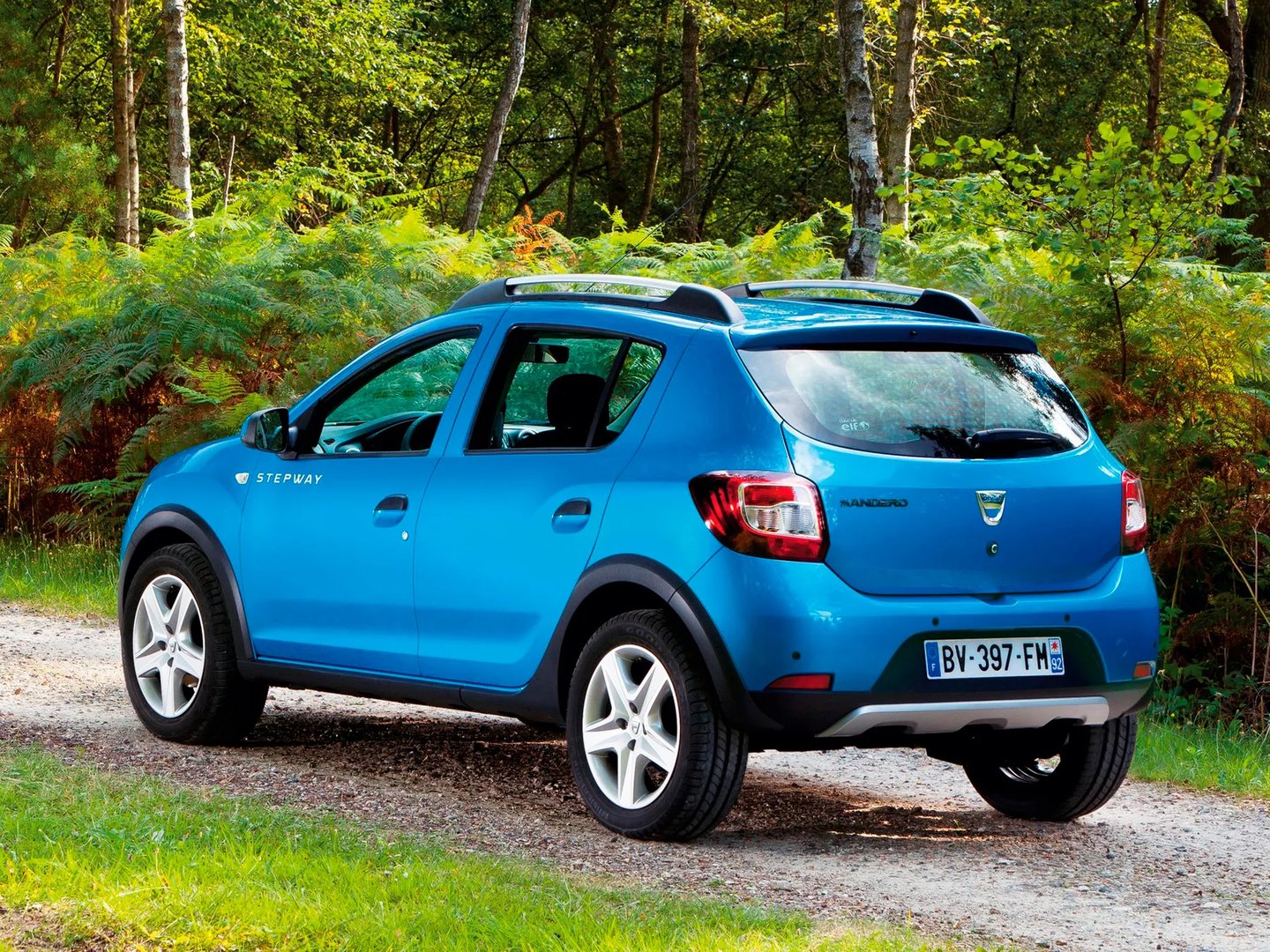 Dacia_Sandero_Stepway_2_generation__Mini_5-doors__8.jpg