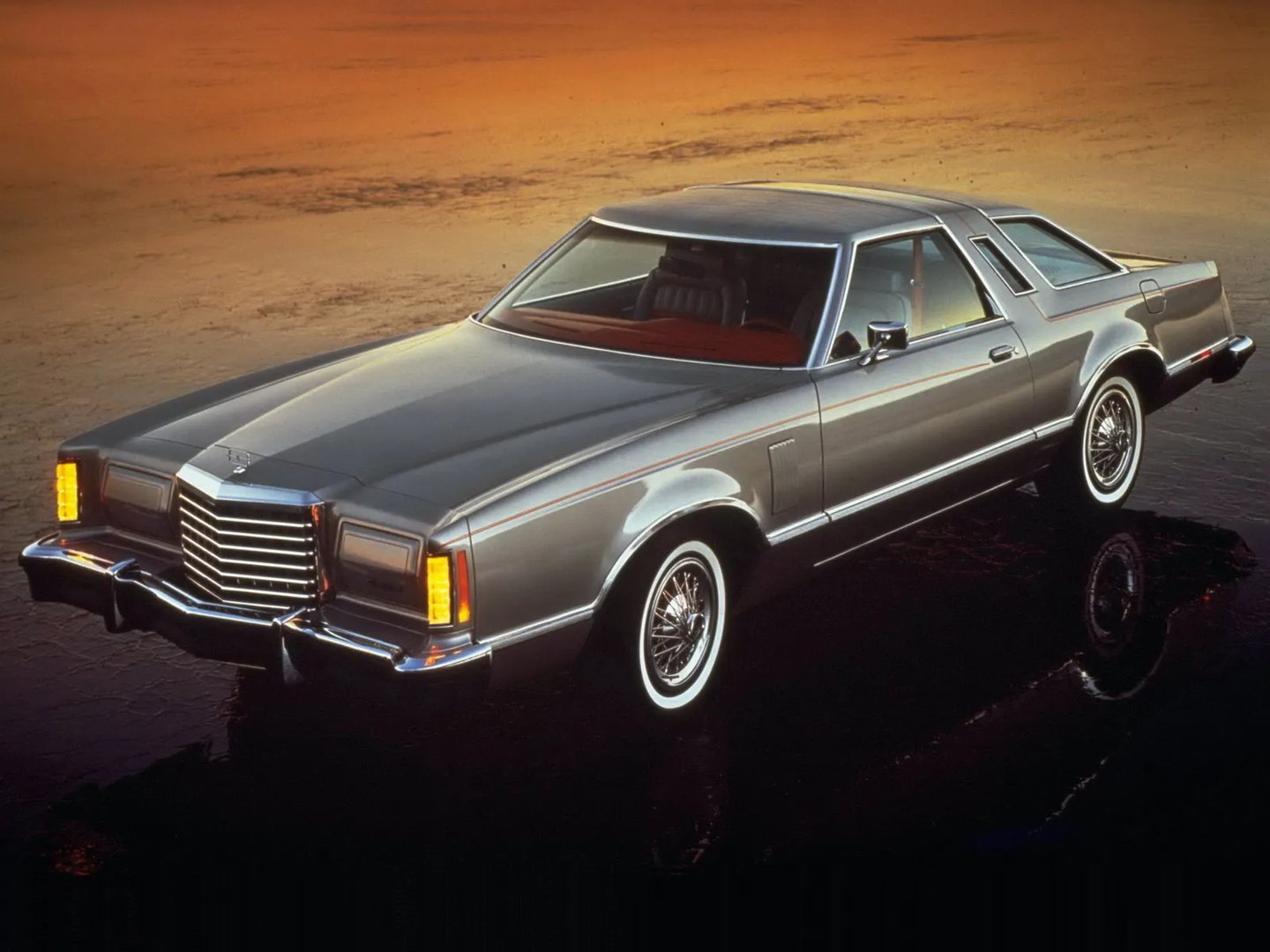 Ford_Thunderbird_7_generation__Coupe__9.jpg