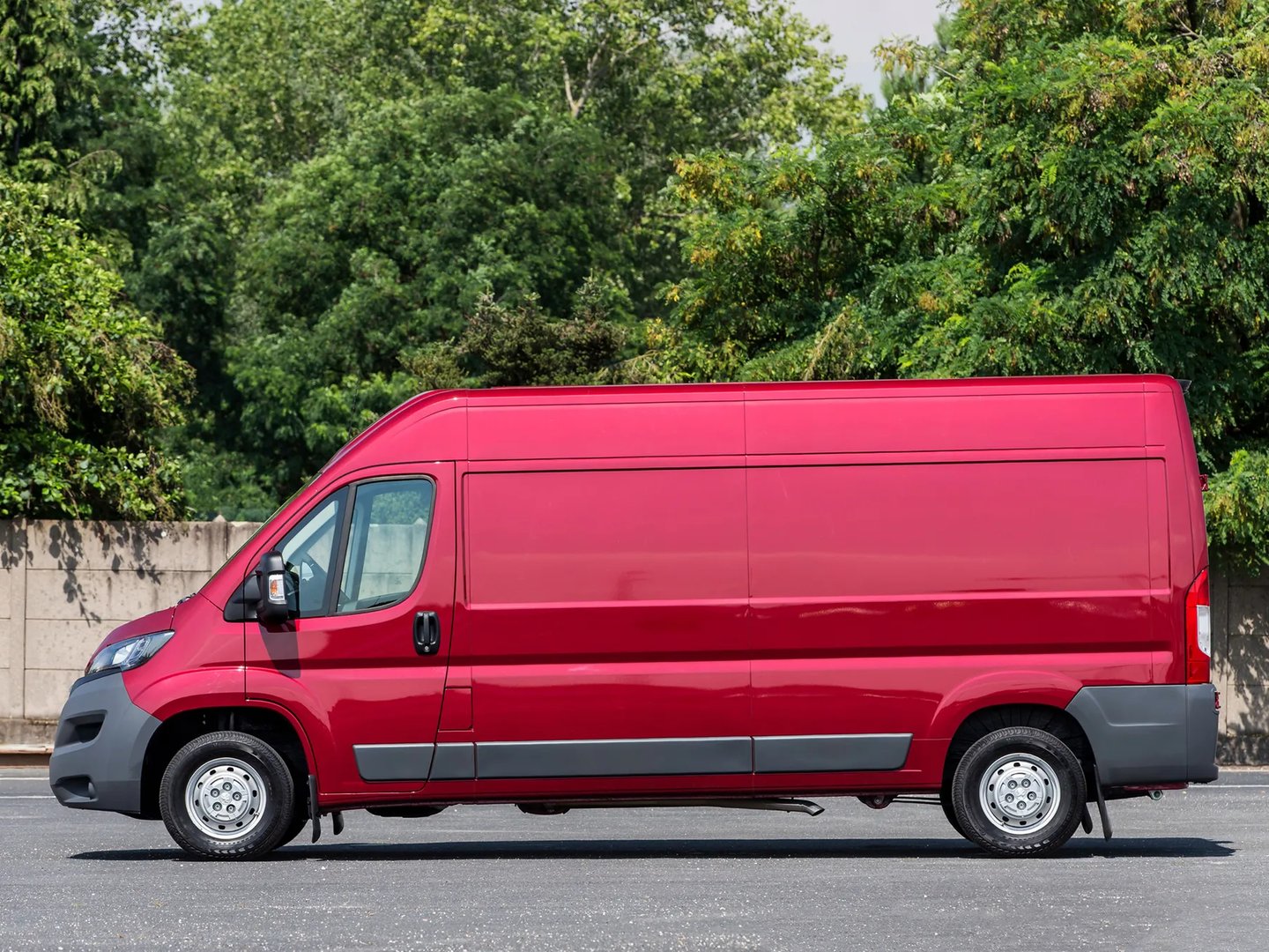 Peugeot_Boxer_2_generation_restyling_1__Van_Long__3.jpg