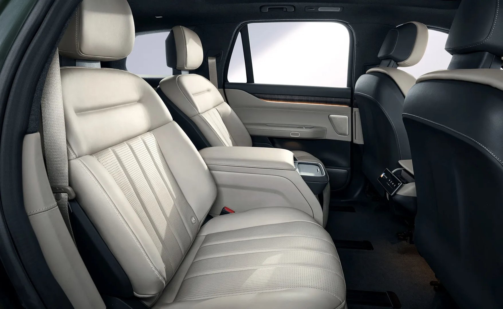 nio_ES8_2_generation__SUV_5-doors__12.jpg