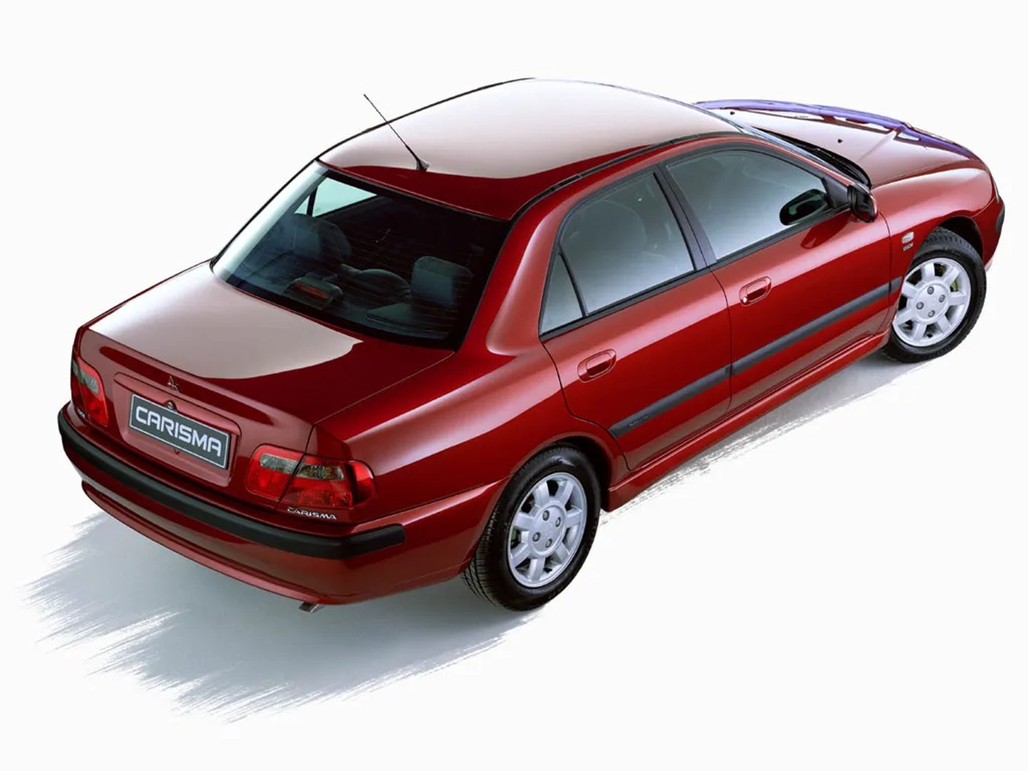 Mitsubishi_Carisma_1_generation_restyling__Sedan__2.jpg