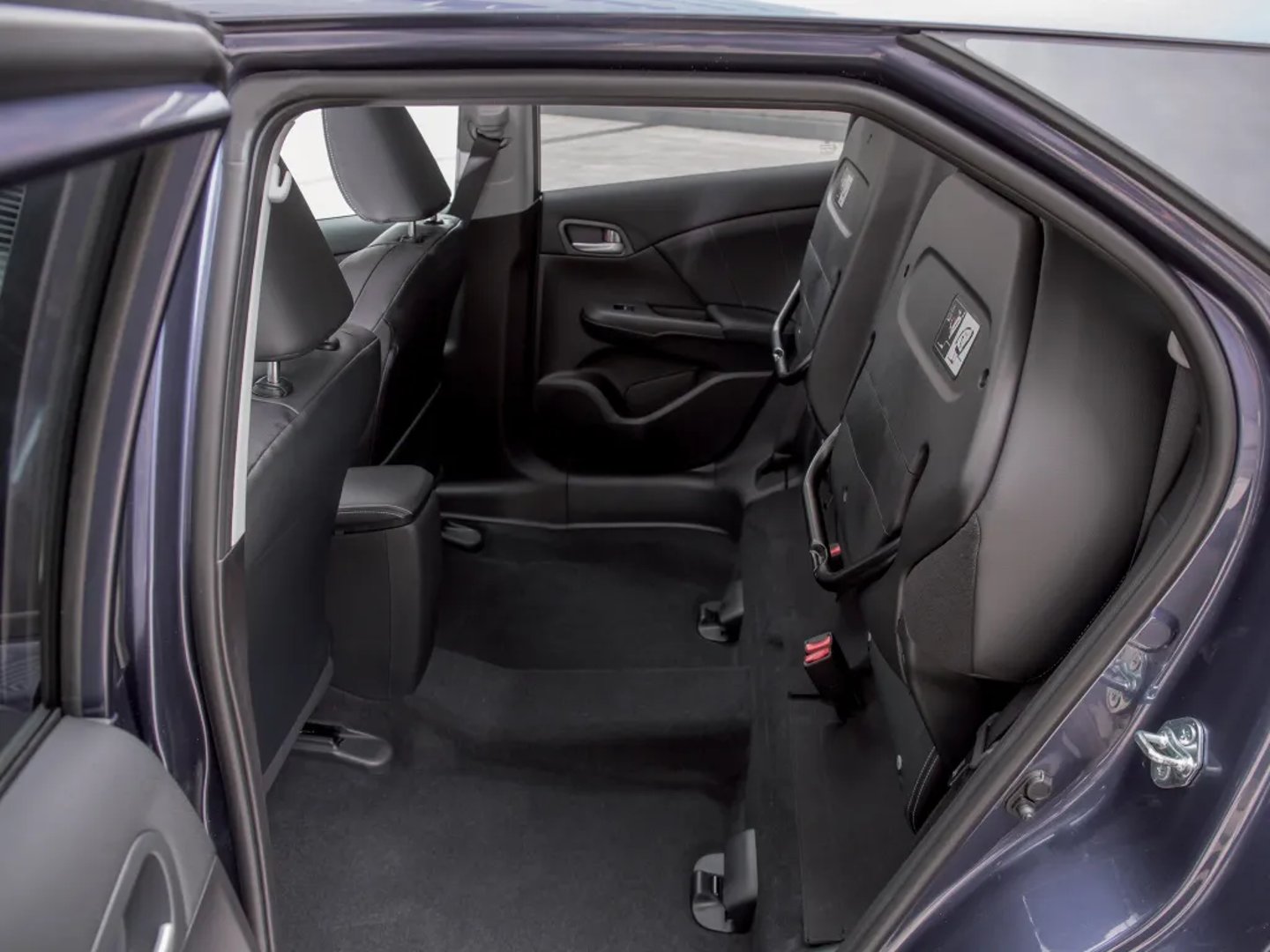 Honda_Civic_9_generation__Estate_5-door__12.jpg