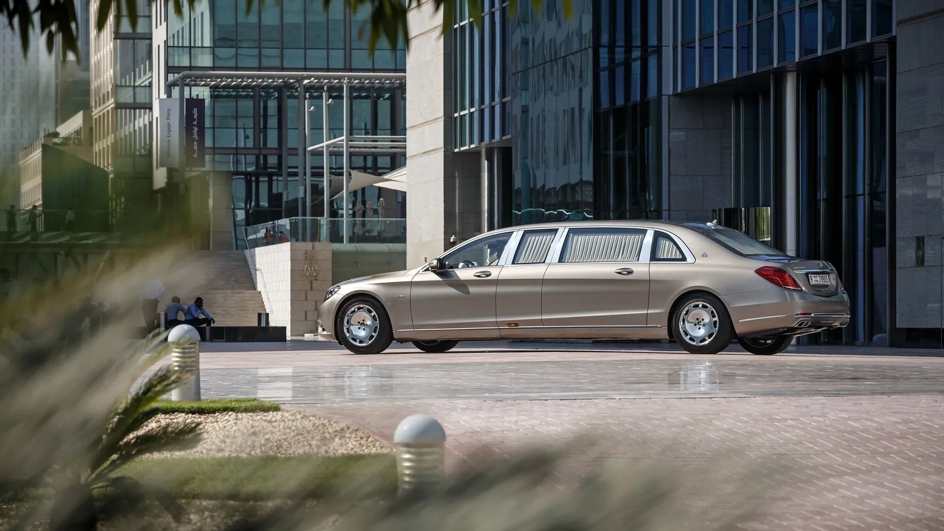 Mercedes_Maybach_S-Class_1_generation__Limousine__10.jpg