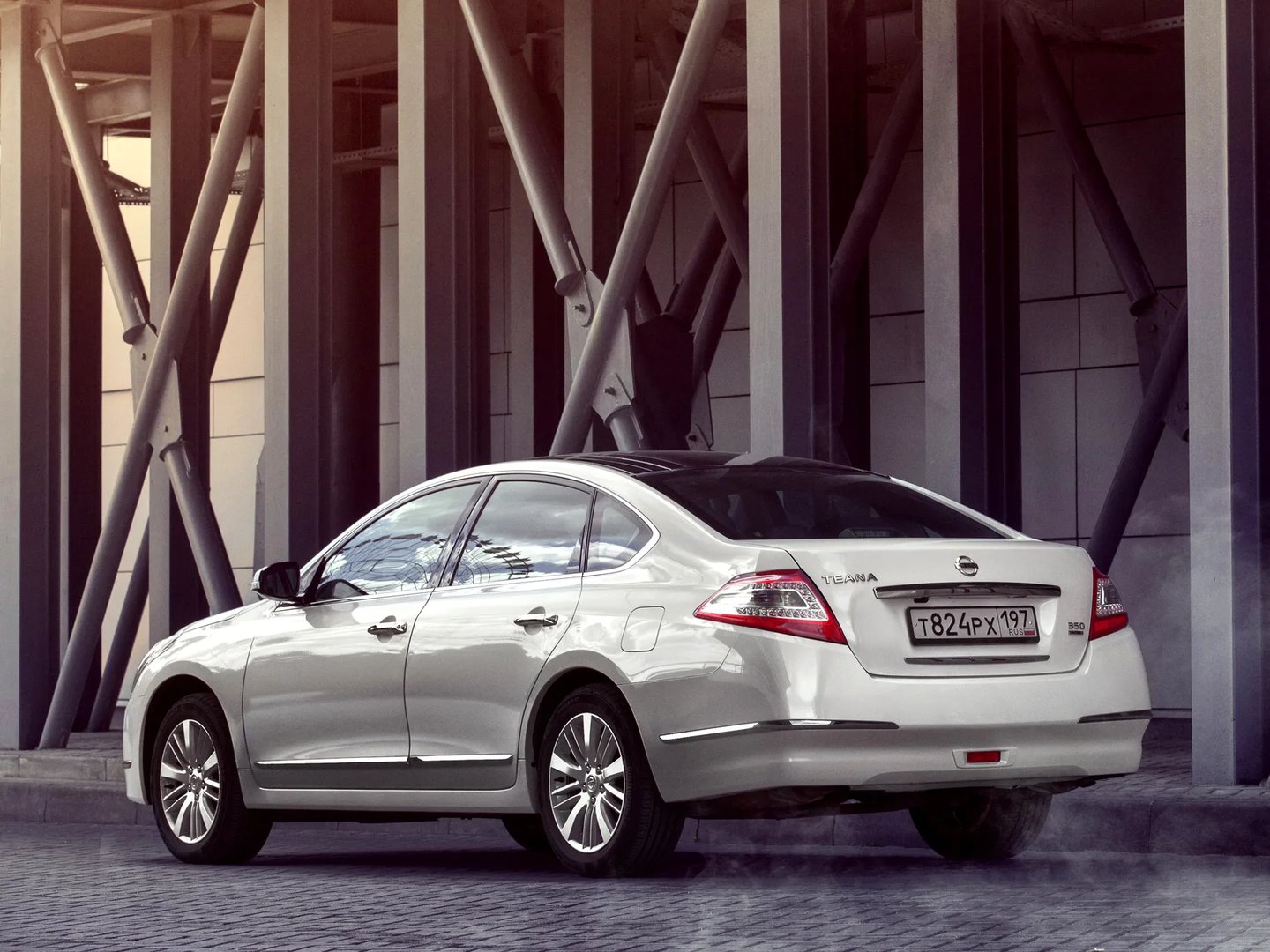 Nissan_Teana_2_generation_restyling__Sedan__2.jpg