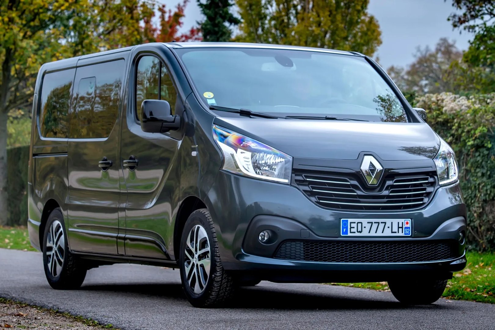 Renault Trafic 3 generation  Minivan
