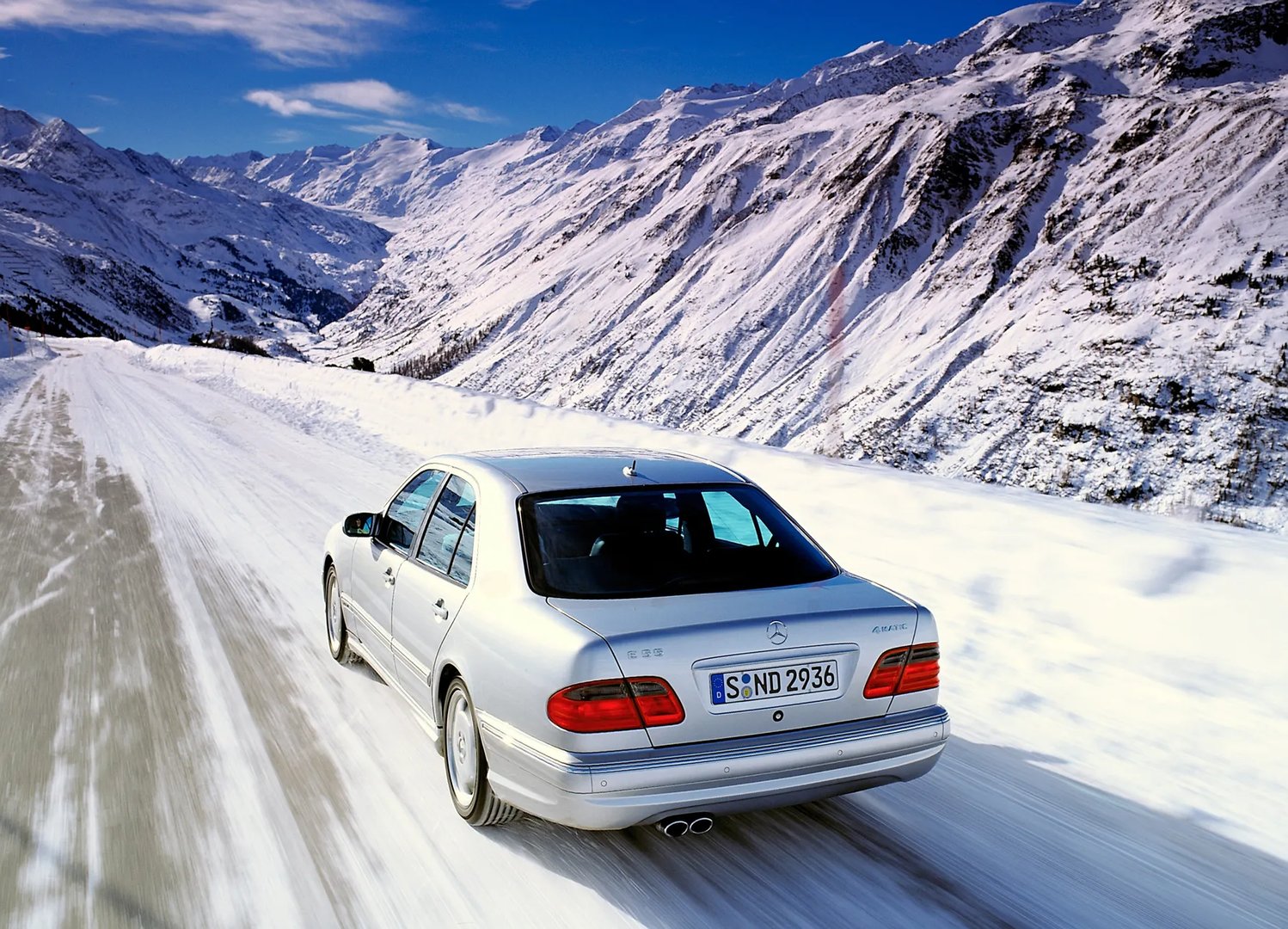 Mercedes_E-Class_AMG_2_generation_restyling__Sedan__3.jpg