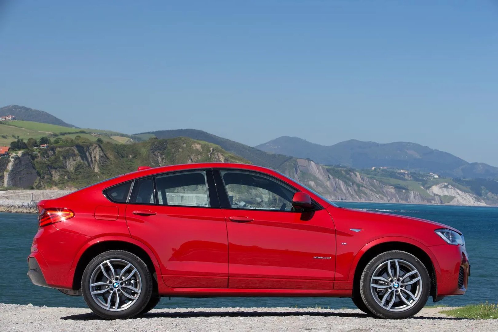 BMW_X4_1_generation__SUV_5-doors__1.jpg