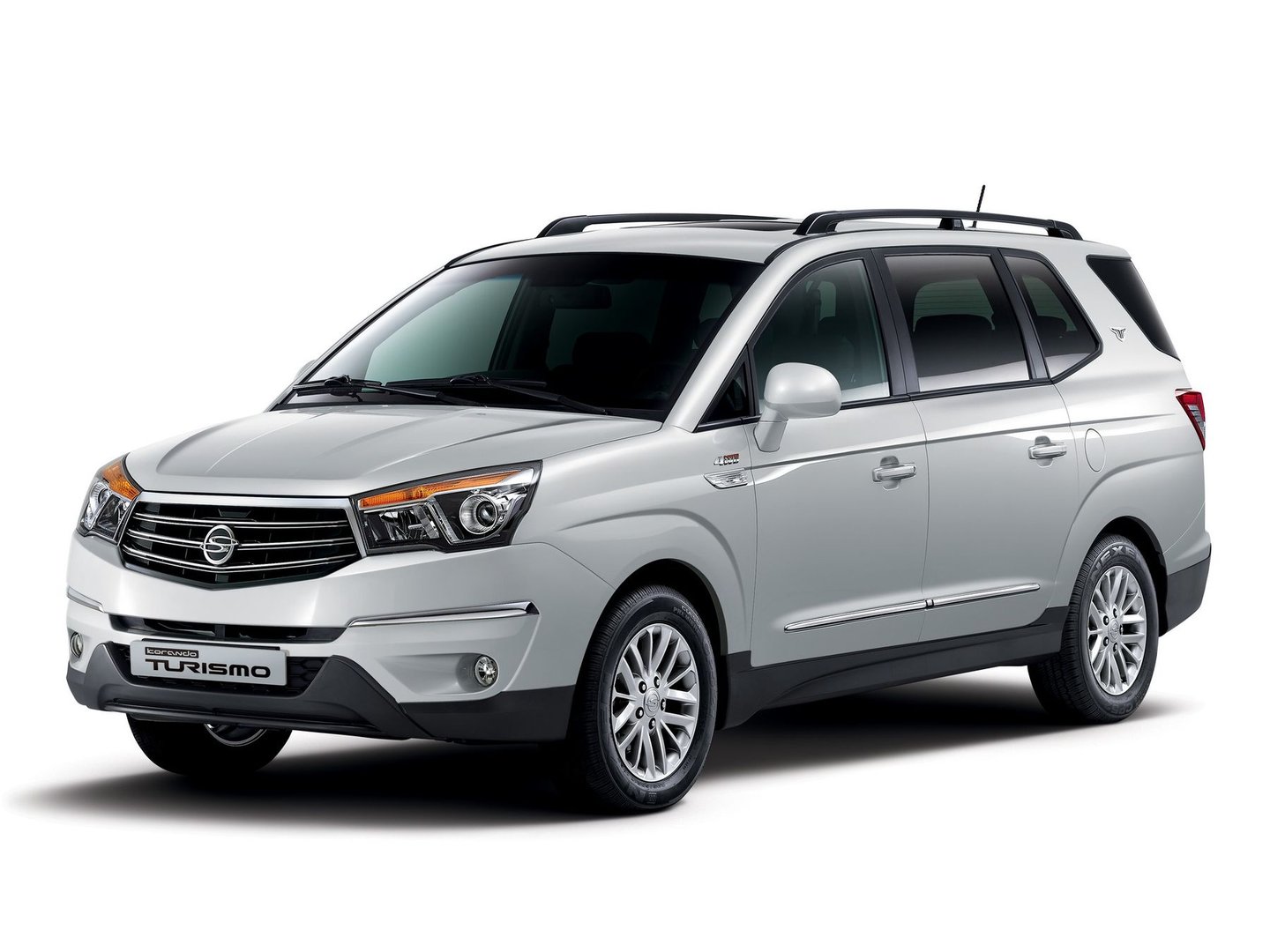 SsangYong Korando Turismo 1 generation