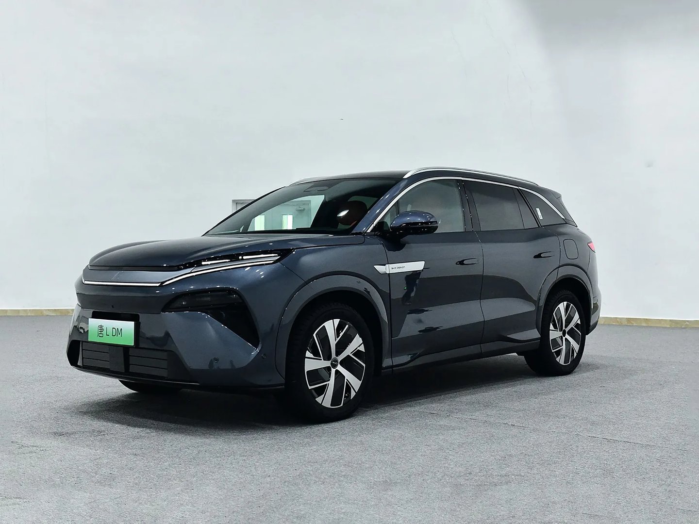 byd_Tang_L_1_generation__SUV_5-doors__1.jpg