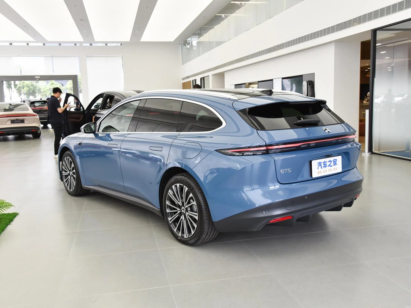 nio_ET5_1_generation__Estate_5-door__10.jpg