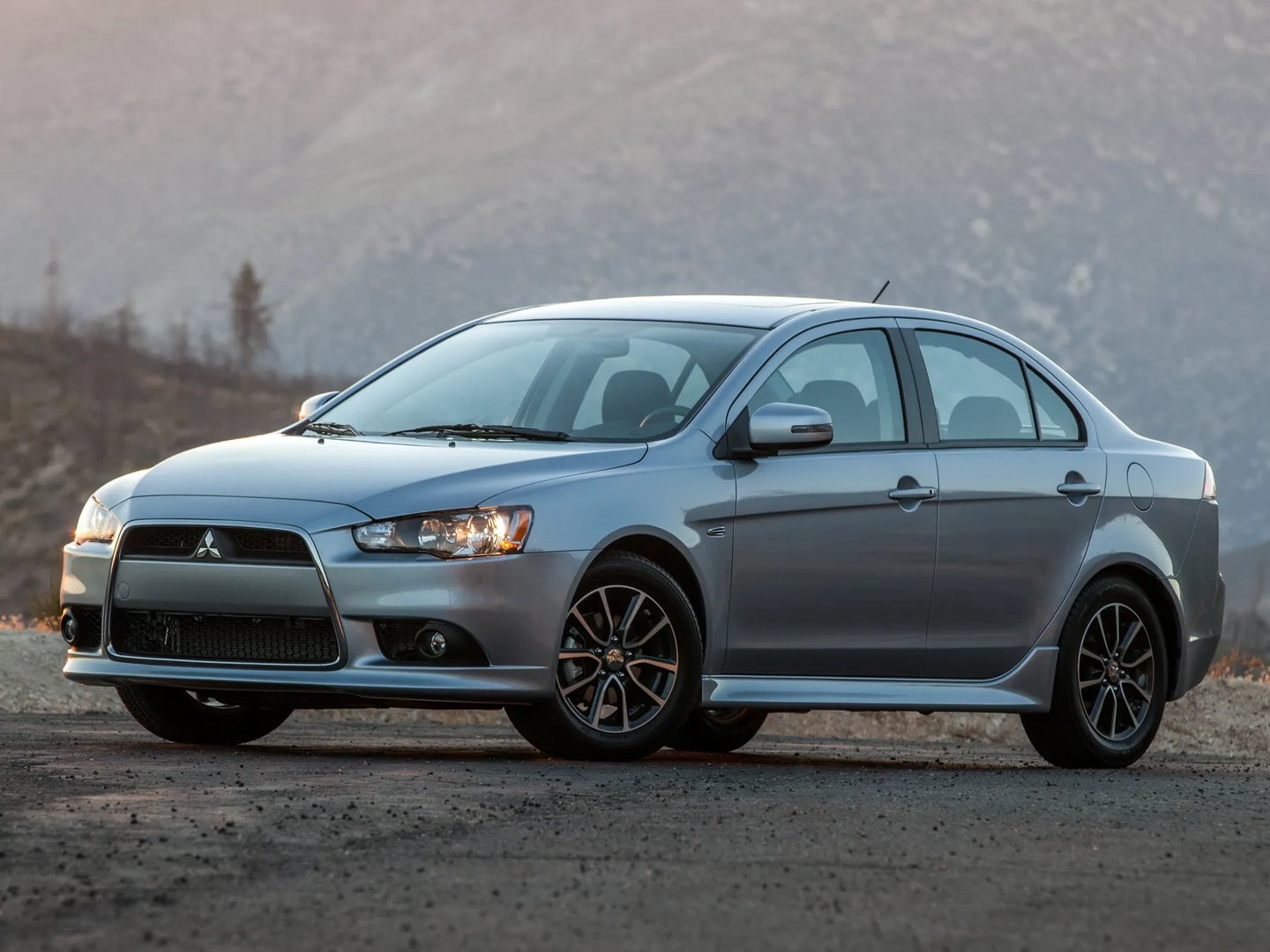 Mitsubishi_Lancer_10_generation_restyling__Sedan__7.jpg