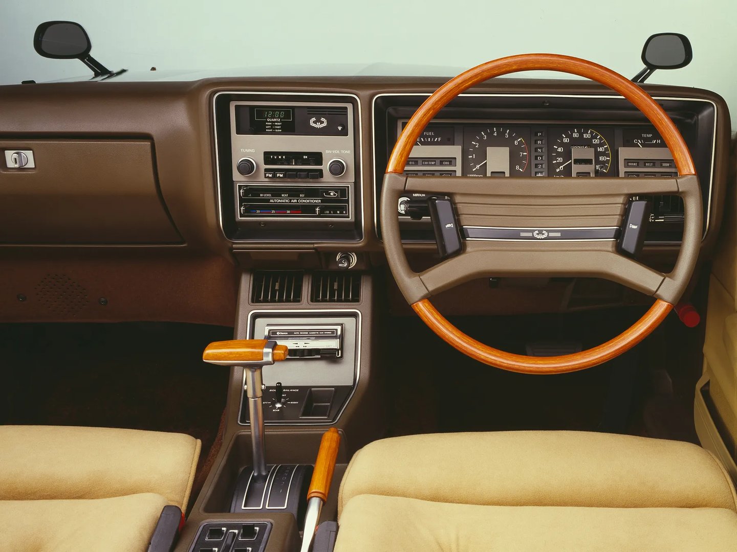 Nissan_Laurel_3_generation__Coupe__6.jpg