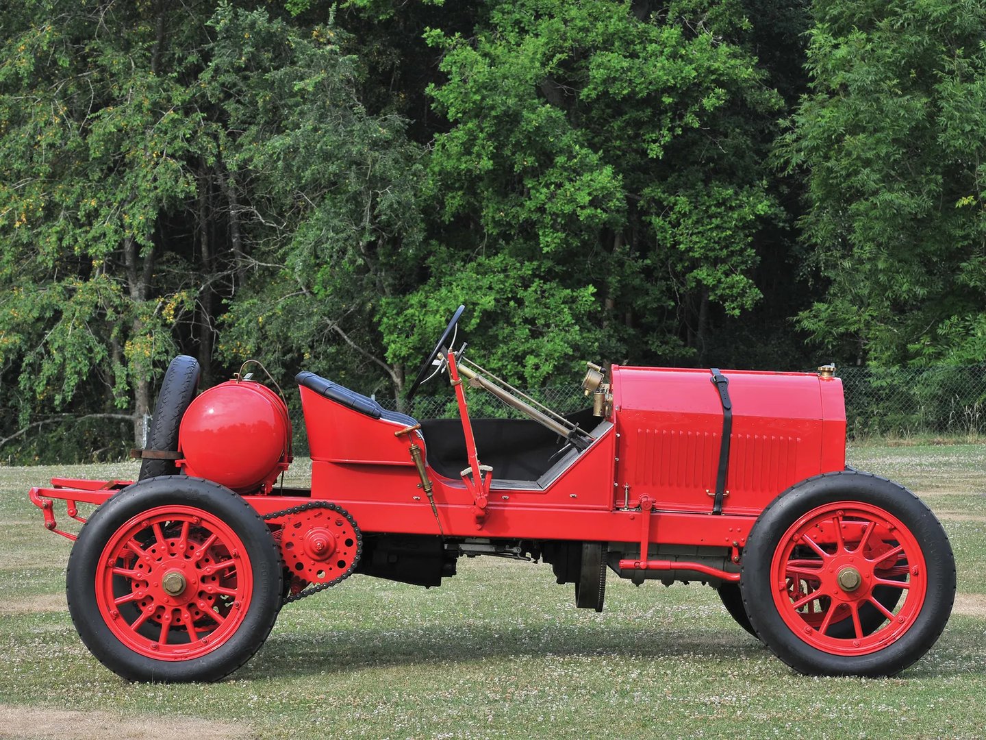 Mercedes_Simplex_1_generation__Speedster__2.jpg