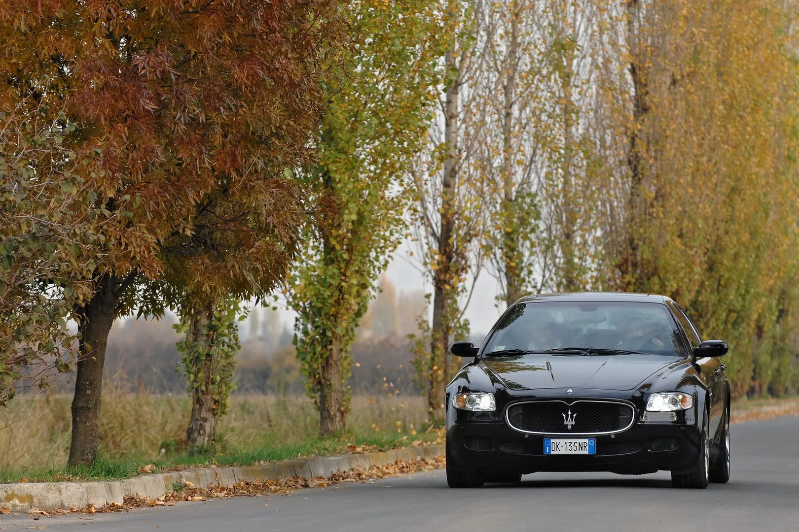 Maserati_Quattroporte_5_generation__Sedan__1.jpg