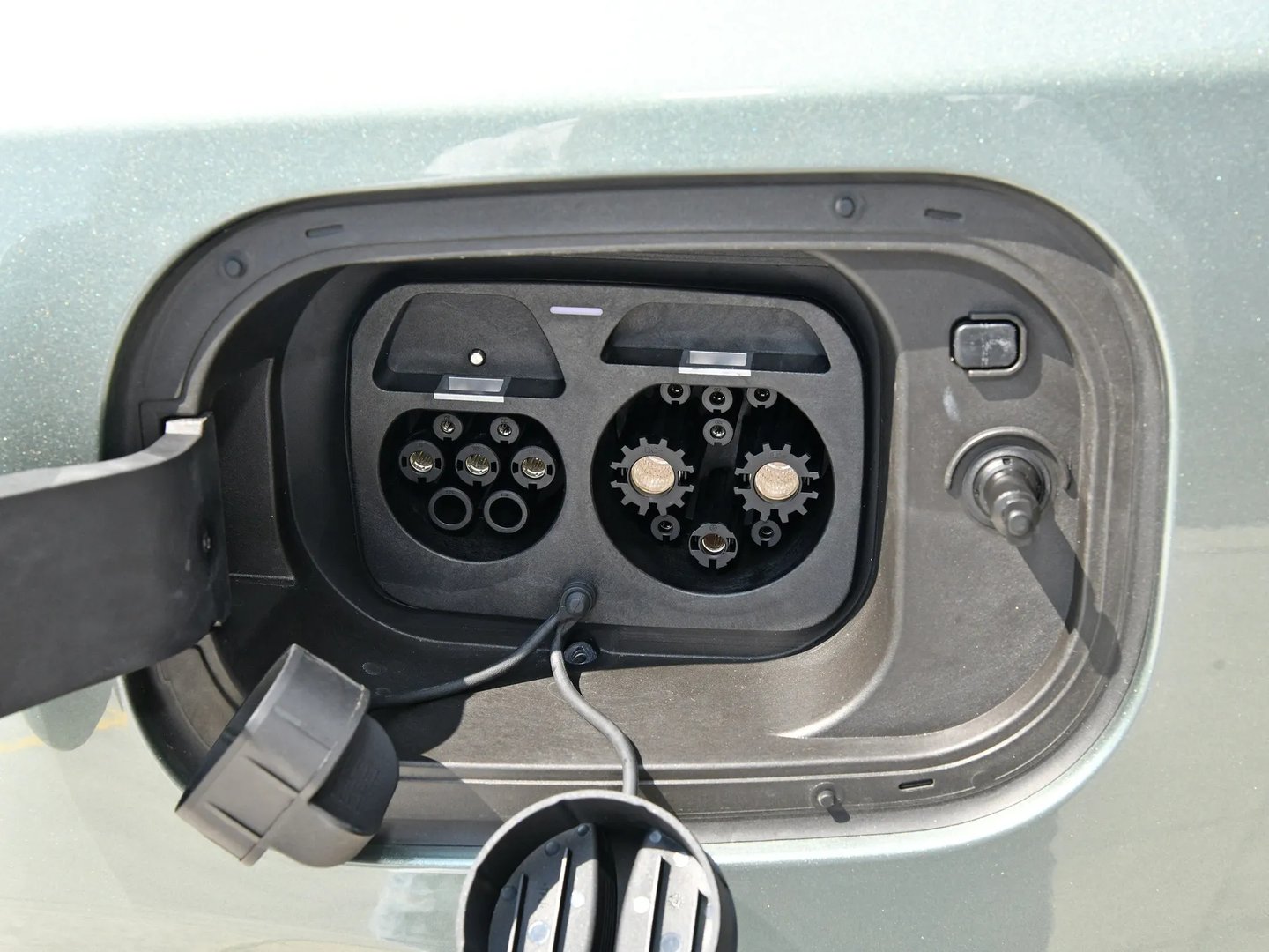aito_M7_1_generation__SUV_5-doors__9.jpg