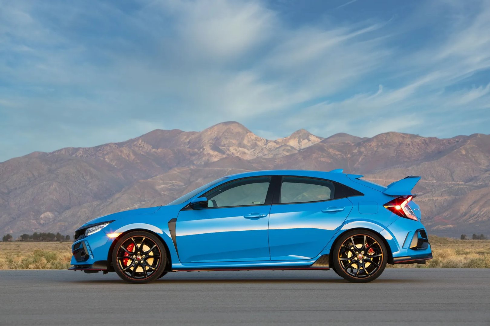 Honda_Civic_Type_R_10_generation_restyling__Hatchback_5-door__4.jpg