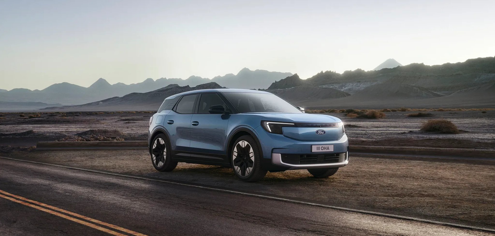 Ford_Explorer_EV_1_generation__SUV_5-doors__10.jpg