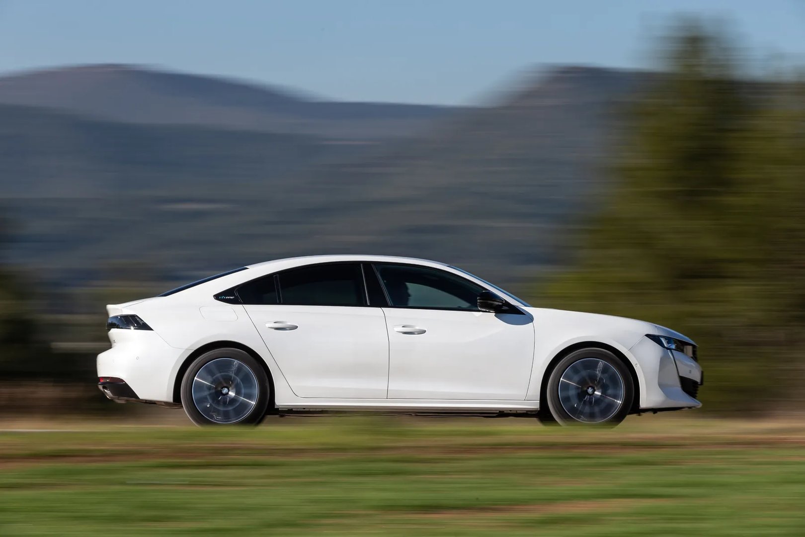 Peugeot_508_2_generation__Liftback__6.jpg