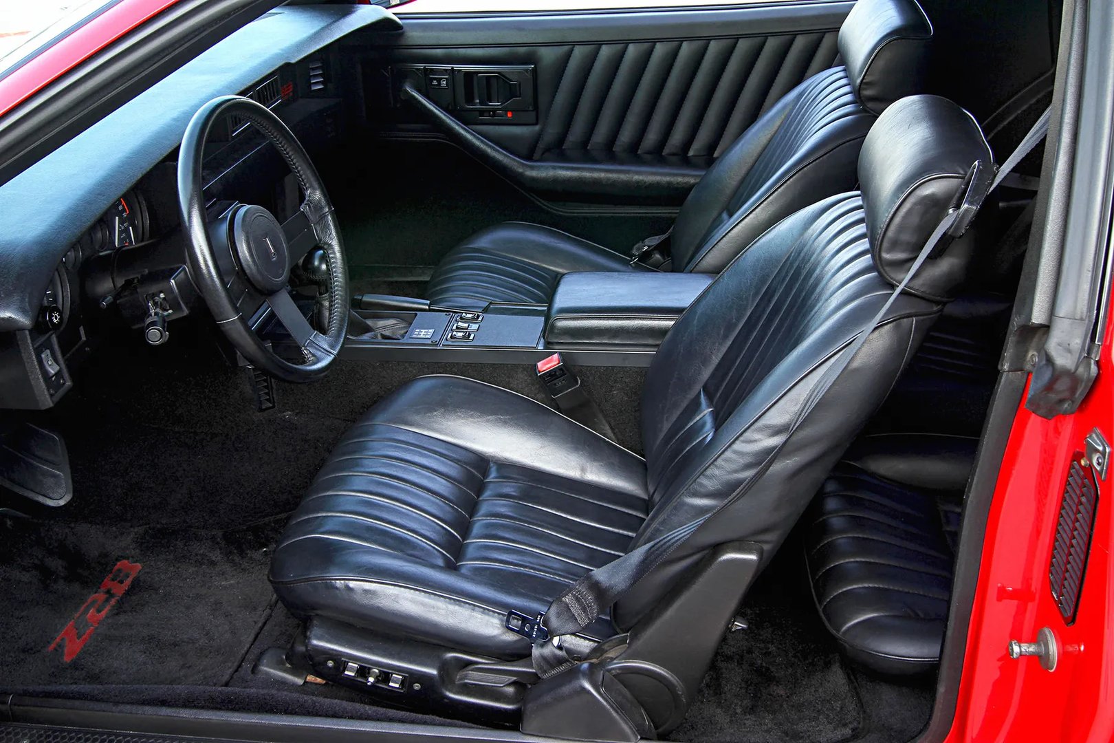 Chevrolet_Camaro_3_generation_restyling__Coupe__13.jpg