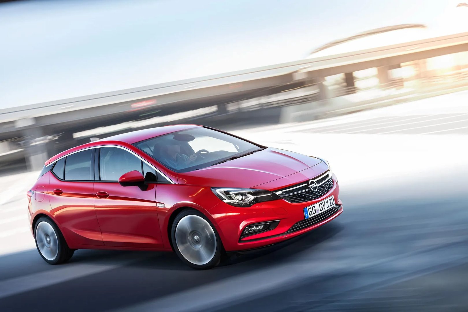 Opel_Astra_5_generation__Hatchback_5-door__7.jpg