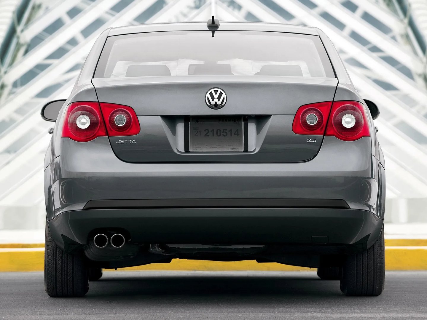 Volkswagen_Jetta_5_generation__Sedan__9.jpg