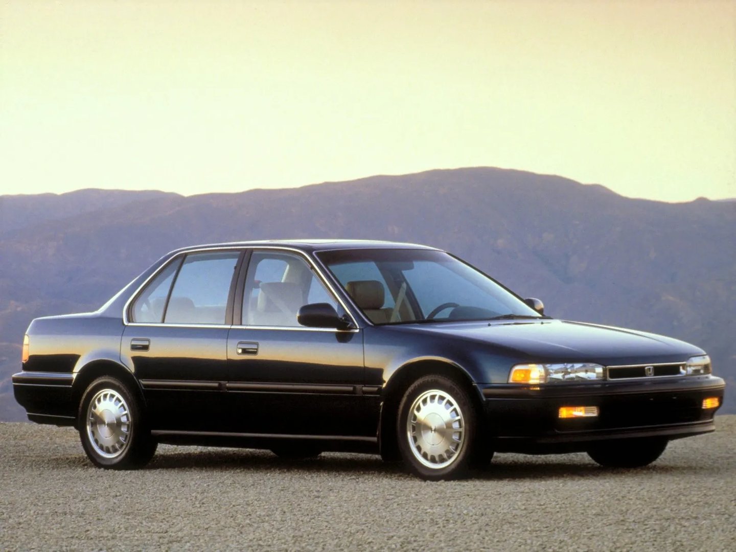 Honda_Accord_4_generation__Sedan__2.jpg