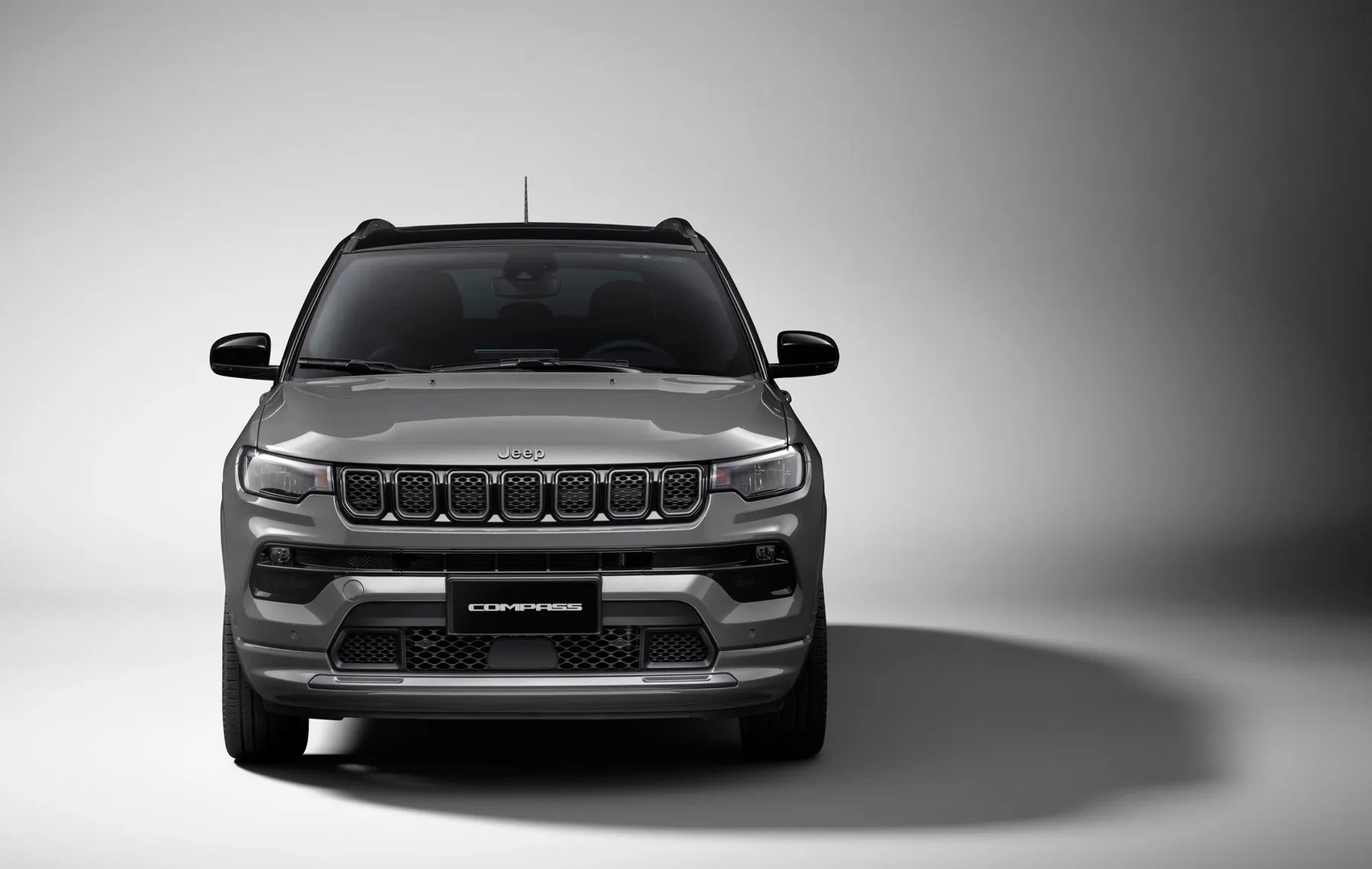 Jeep_Compass_2_generation_restyling__SUV_5-doors__9.jpg