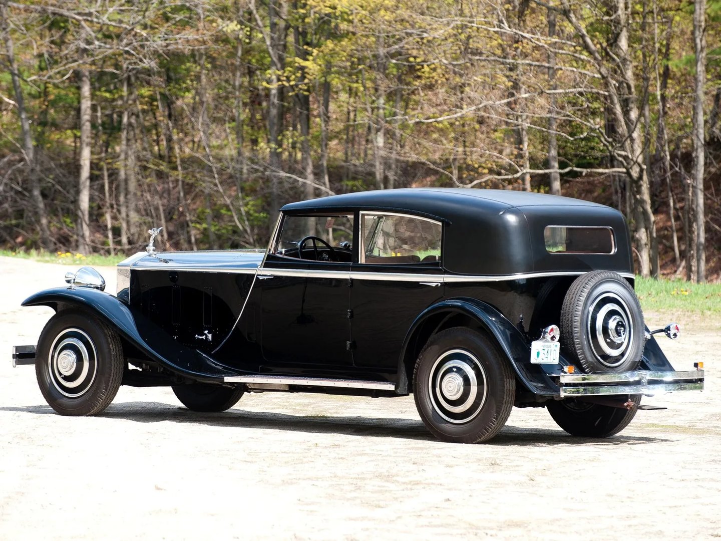 Rolls-Royce_Phantom_2_generation__Sedan__1.jpg
