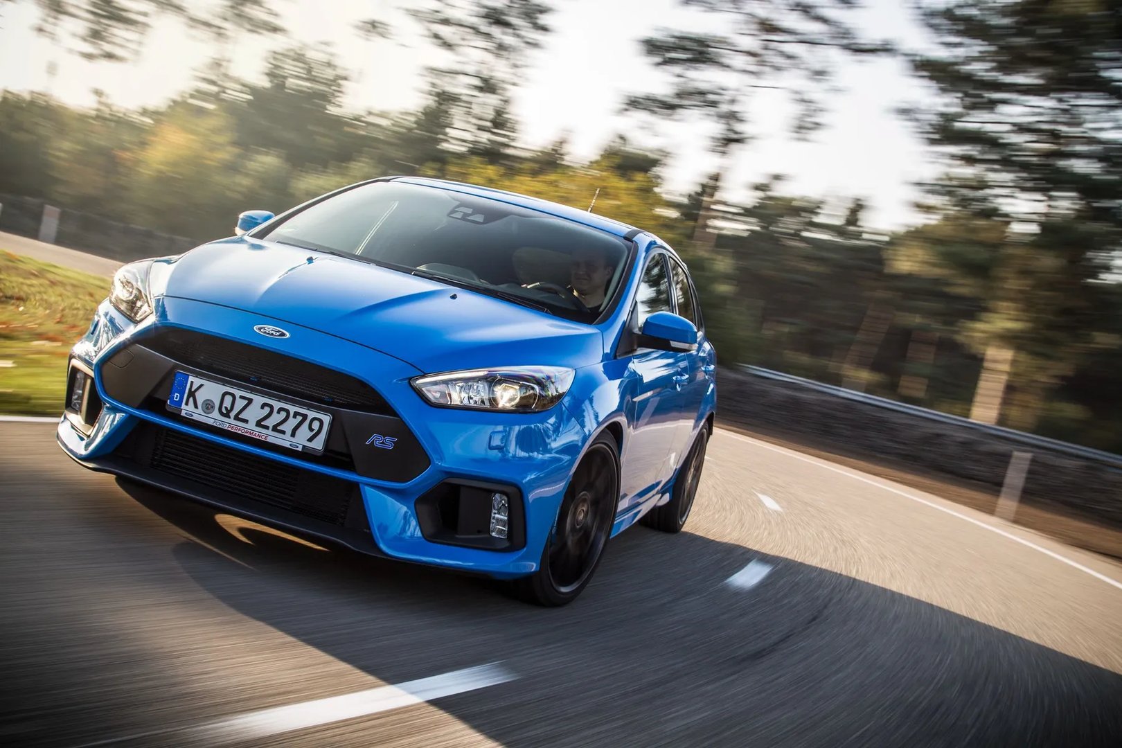 Ford_Focus_RS_3_generation__Hatchback_5-door__9.jpg
