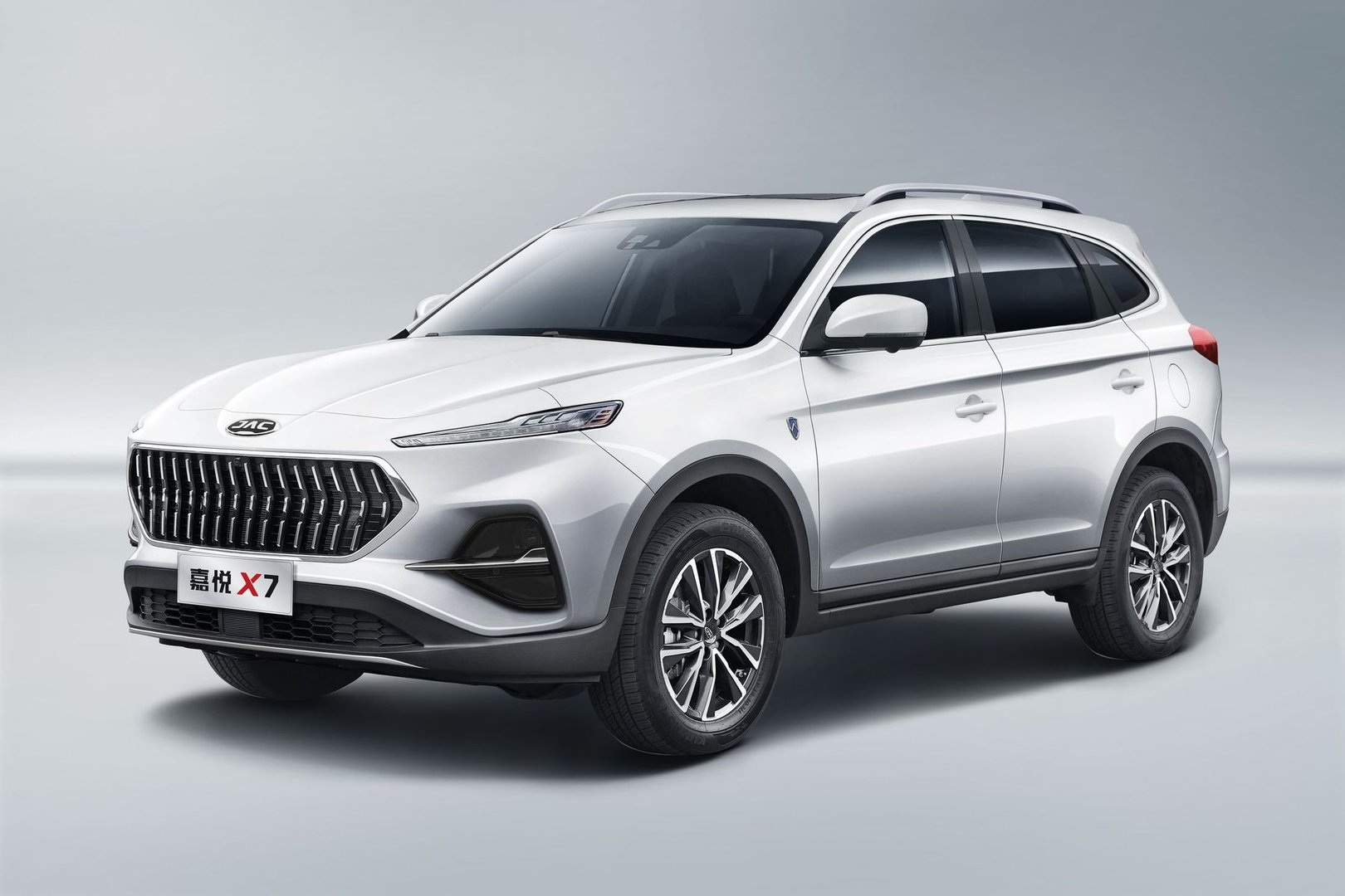 jac_S7_1_generation__SUV_5-doors__9.jpg