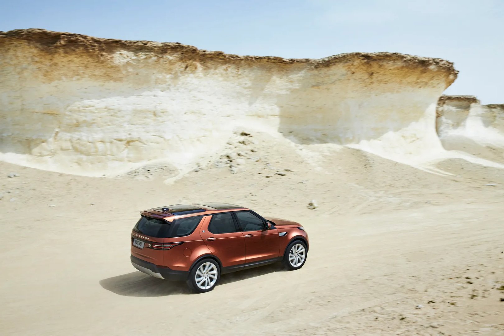Land Rover_Discovery_5_generation__SUV_5-doors__4.jpg